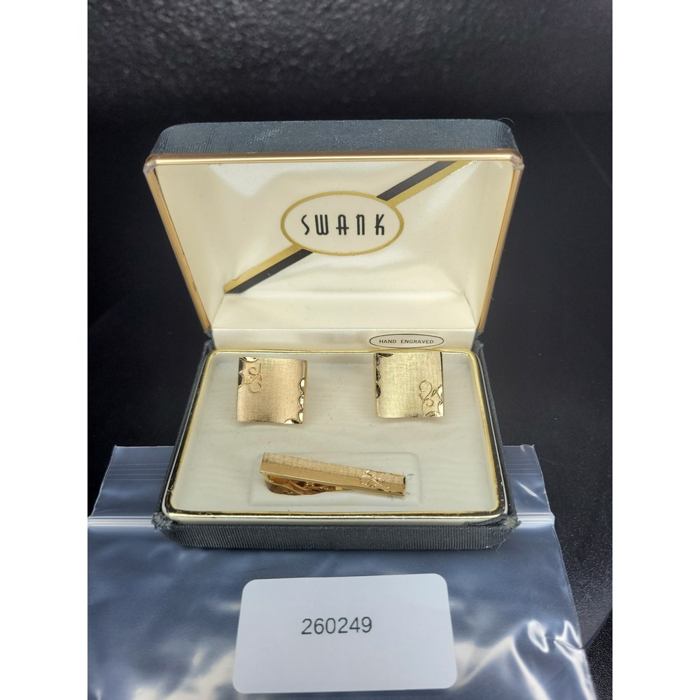 Swank Cufflink Tie Clip Set Gold Tone Hand Engraved Square Scroll Boxed Set